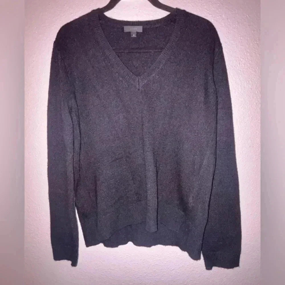 J Crew Woman’s Long Sleeve Sweater M